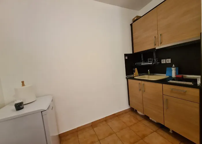 Visit Sunny Marina Ράβντα