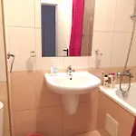Visit Sunny Marina Apartman *