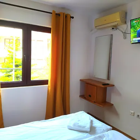 Visit Sunny Marina * Ravda